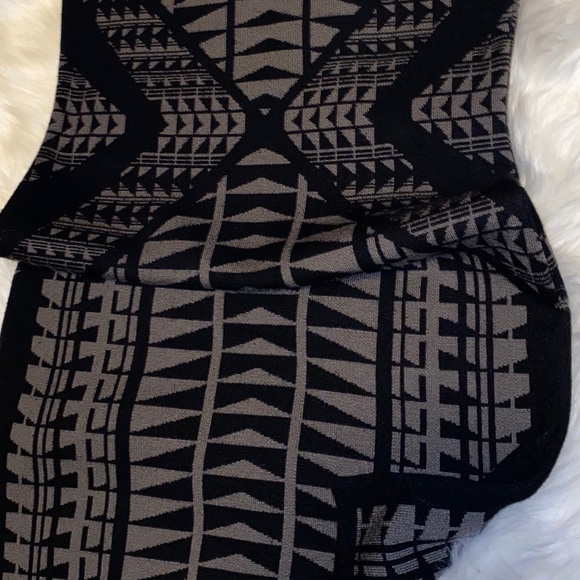 Dress - Picture 8 of 10